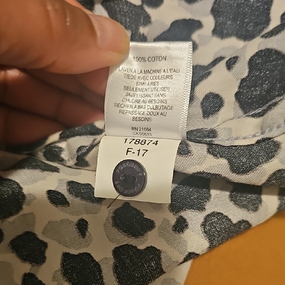 Foxcroft Button Up, Black and White Animal Print Shirt NWOT Sz 4 - Picture 9 of 9